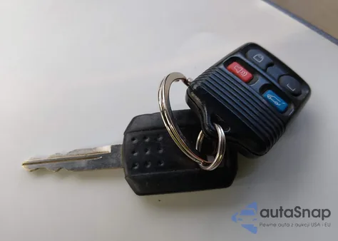 2002 Mercury Mountaineer z USA, uszkodzony, nr VIN 4M2DU86E42ZJ37961